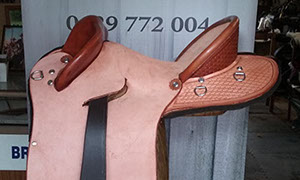 Stock Western Fender Saddle