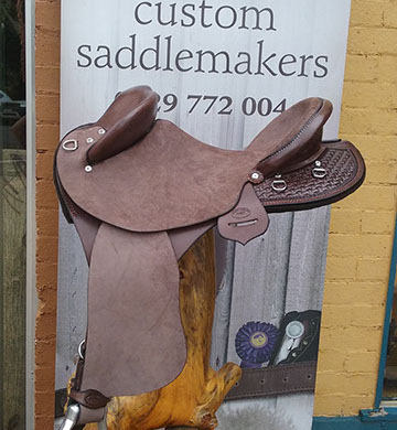 Stock Western Fender Saddle