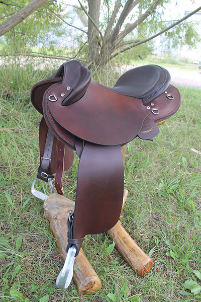 Stock Western Fender Saddle