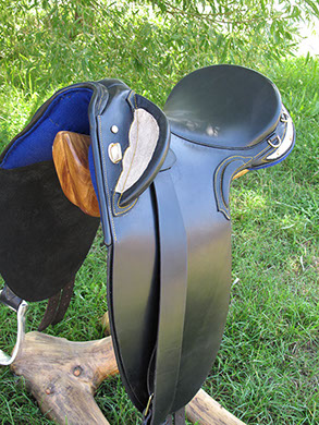 Trophy Saddle